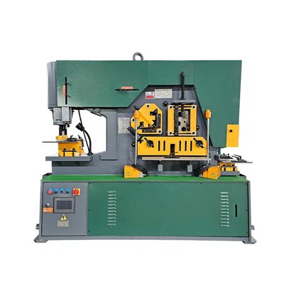 Jaki jest poziom hałasu wytwarzany przez 65-tonową maszynę do obróbki stali podczas pracy?